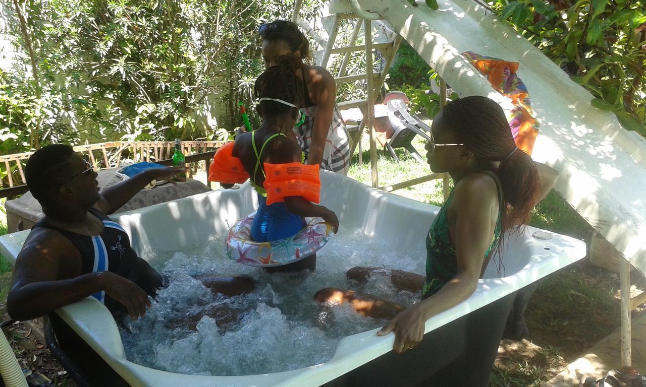 Fish Eagle Backpackers Hostel Lusaka Buitenkant foto